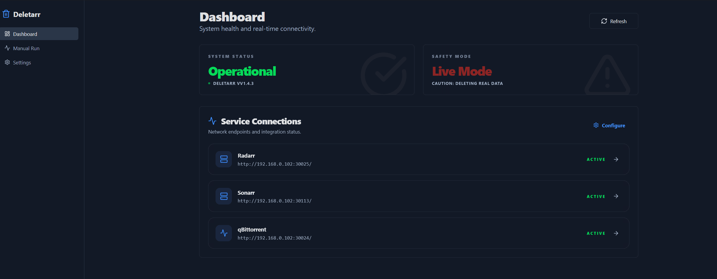 deletarr dashboard — system status and Radarr/Sonarr/qBittorrent service connections